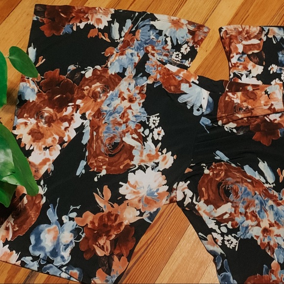 Lauren Helena Floral Bell Bottoms - Picture 4 of 4